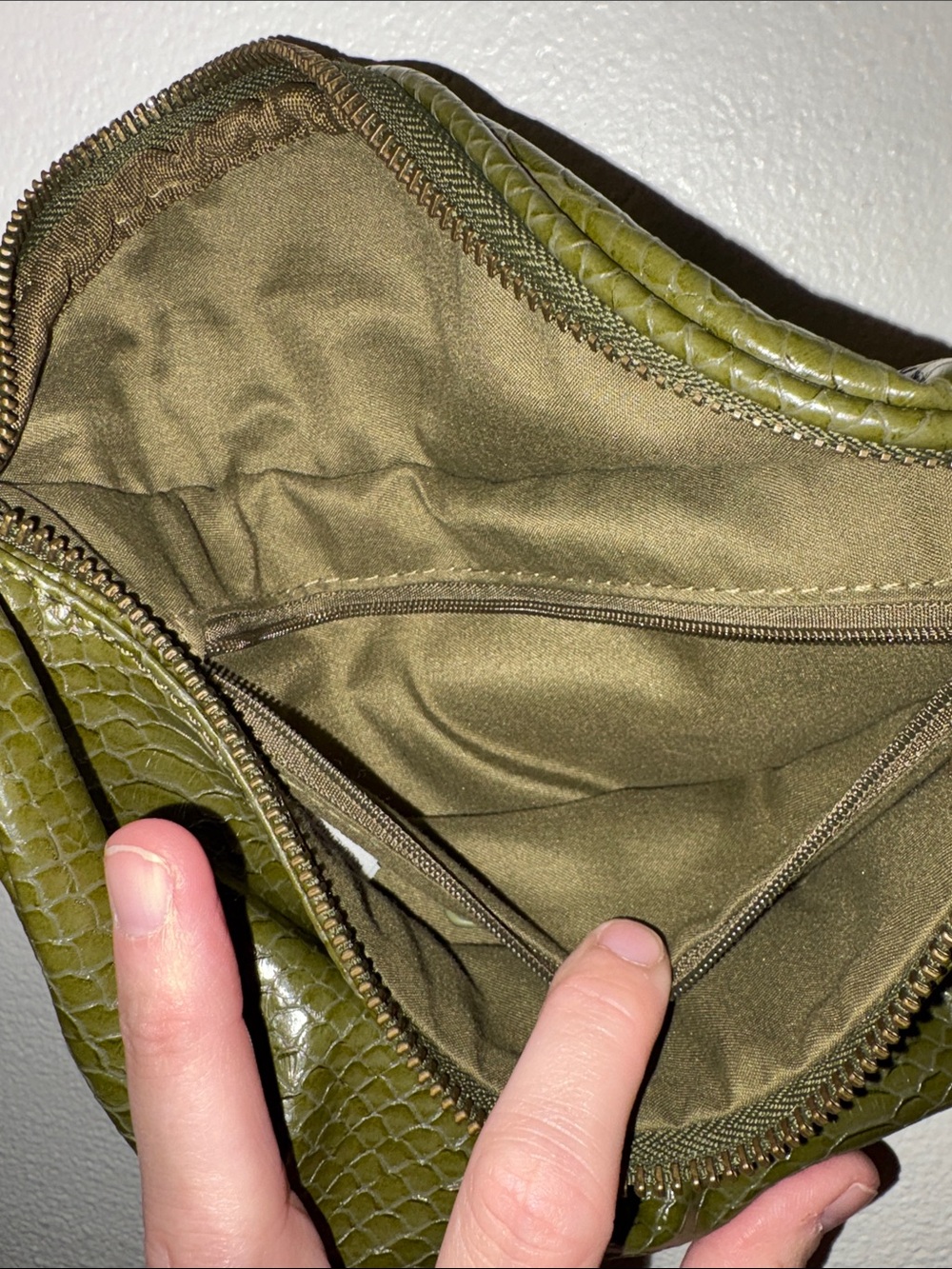 The Drop Olive Green Preston belt bag or Crossbody bag - Picture 10 of 12